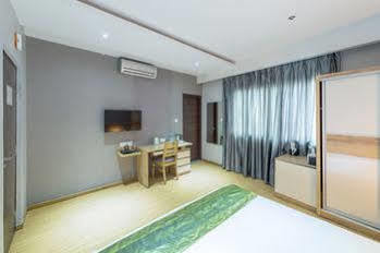 Hotel Treebo Golden Pearl Koramangala à Bangalore Extérieur photo